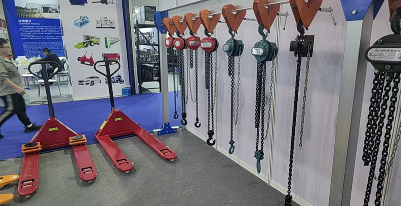 hydraulic truck manufacturer