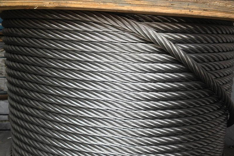 Wire Rope vs Lifting Chain: Professional Comparison Guide