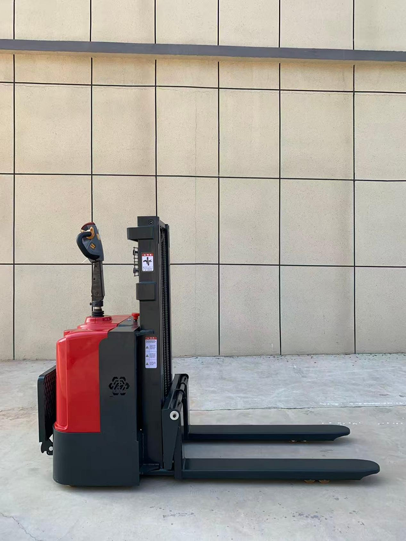 Electric Stacker Crane