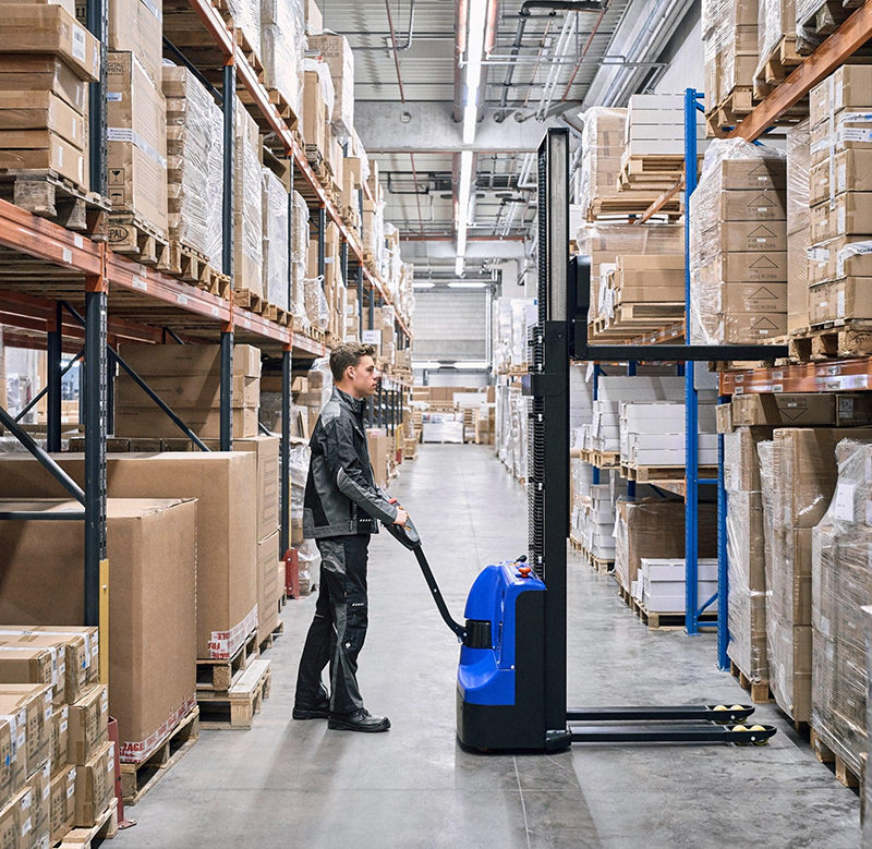 Electric Stacker