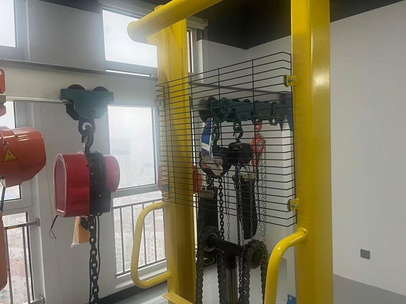 Manual Hydraulic Stacker: Power‑free Warehouse Lifting Tool Optimizes Material Handling Workflow for Global SMEs
